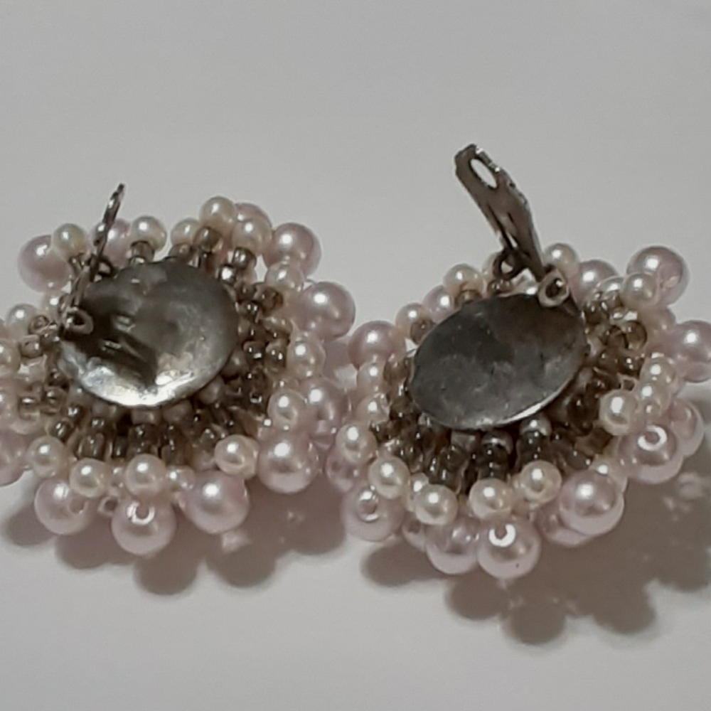 Vintage Pink and Cream Seed Pearl Clipon Earrings - Picture 5 of 7
